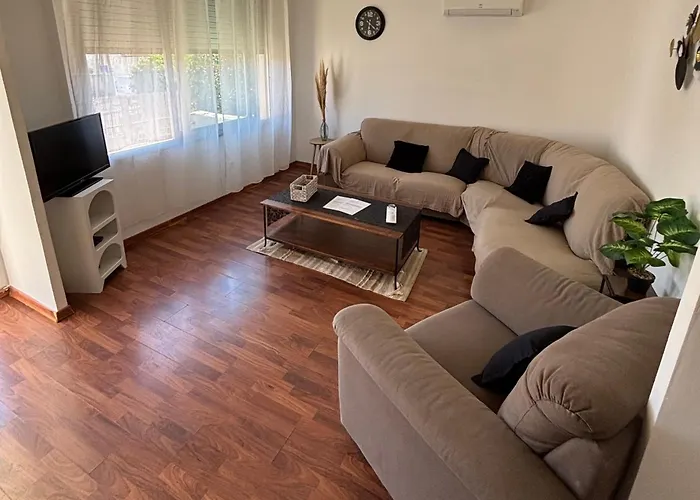Unique Appartement Zen Et Detente Dans Villa Avec Piscine Tres Bien Place