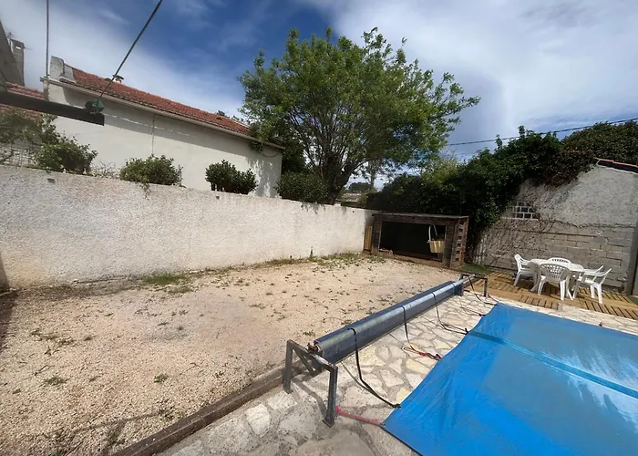 Unique Appartement Zen Et Detente Dans Villa Avec Piscine Tres Bien Place