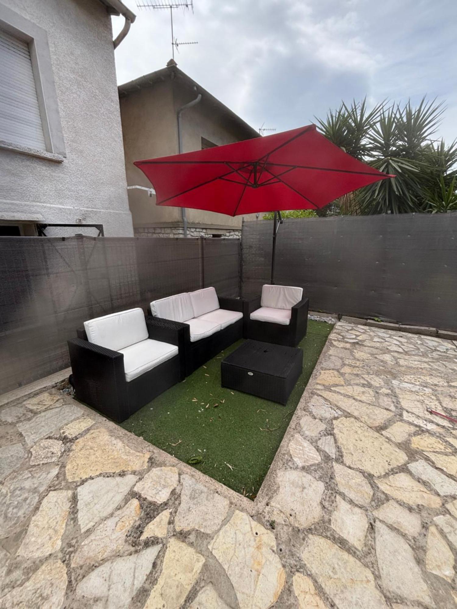 Unique Appartement Zen Et Detente Dans Villa Avec Piscine Tres Bien Place Apartment *